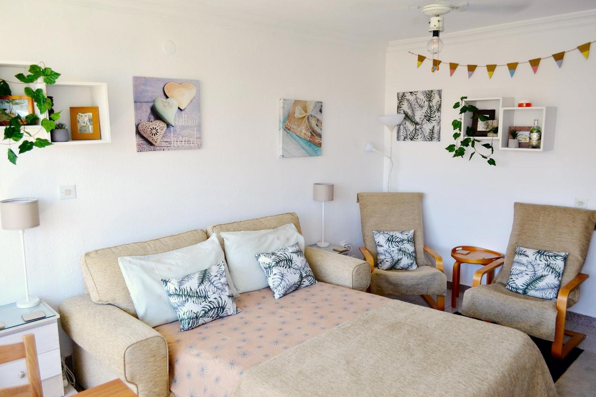 Spacious 1 Bedroom Apartment, Beach Front, Torrox Costa Екстериор снимка