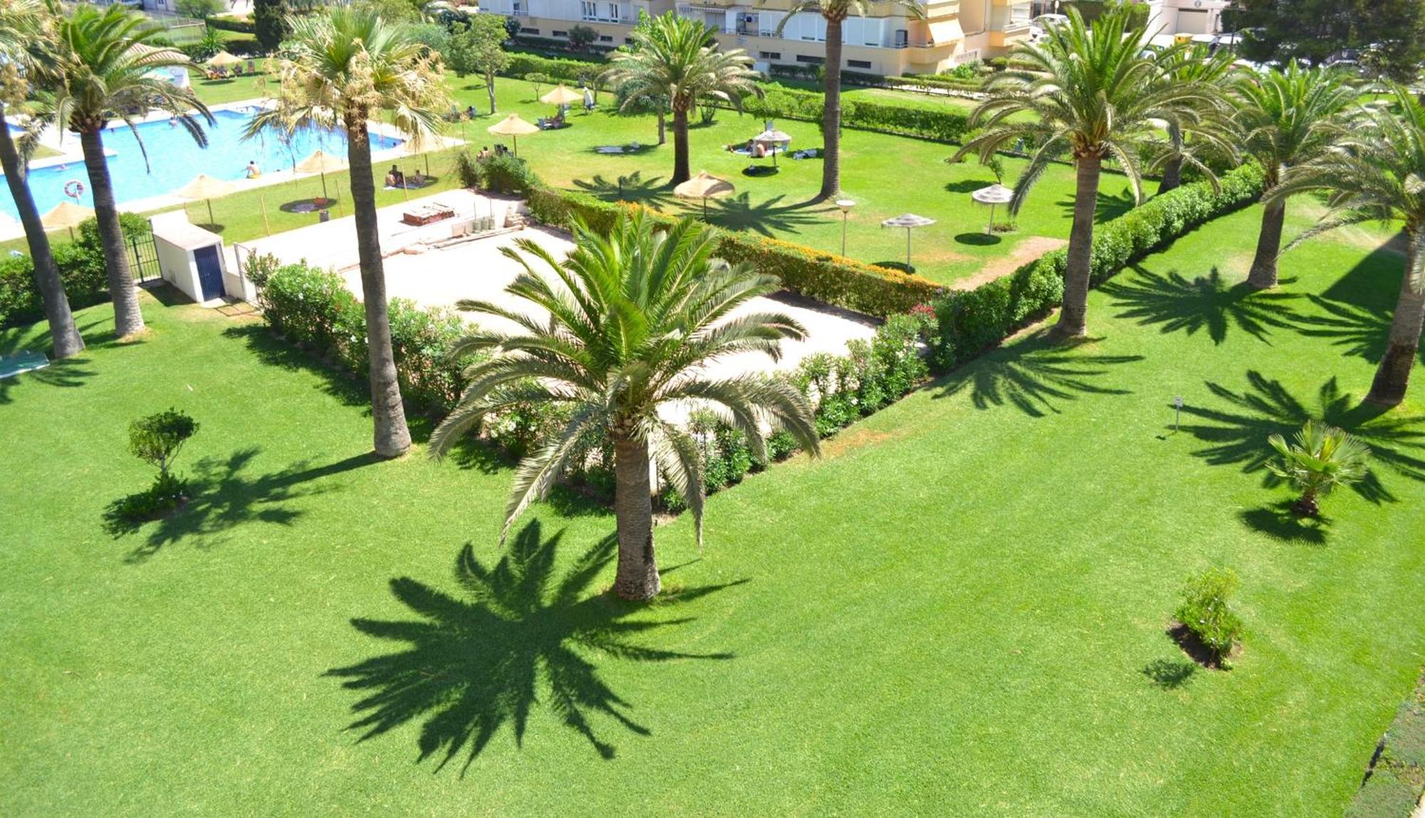 Spacious 1 Bedroom Apartment, Beach Front, Torrox Costa Екстериор снимка