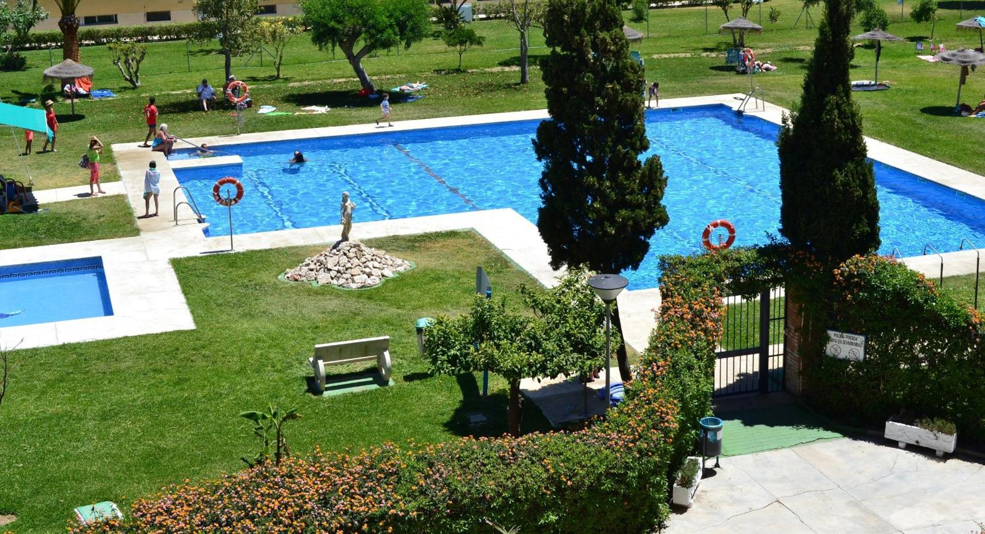 Spacious 1 Bedroom Apartment, Beach Front, Torrox Costa Екстериор снимка